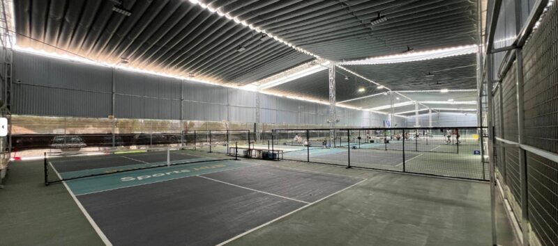 Giá thuê sân pickleball tại SportsHub 
